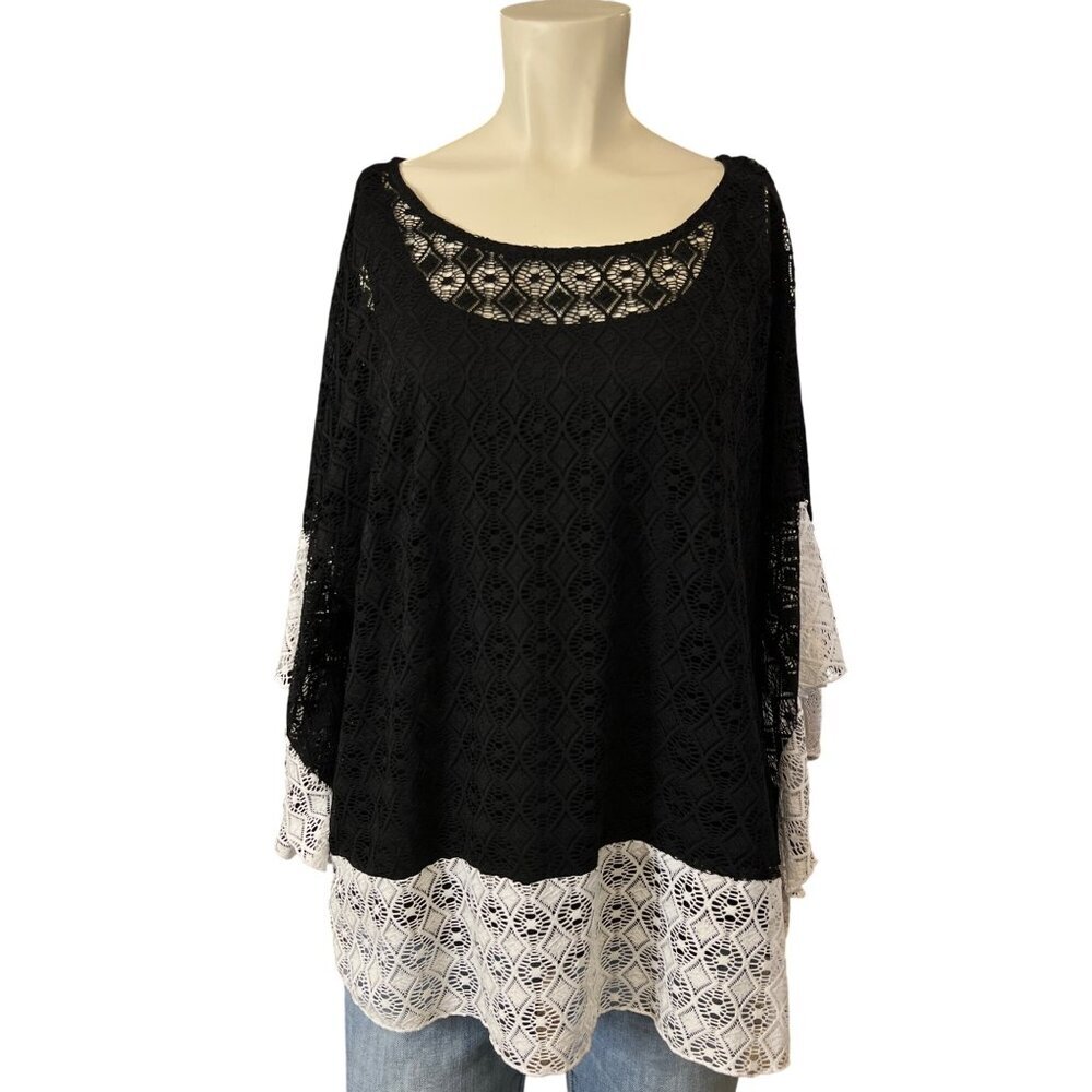 Ruby Red women's black/white lace top size xl